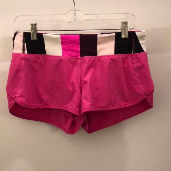 lululemon athletica Pants - Lululemon pink and multi shorts, sz 6. 72014